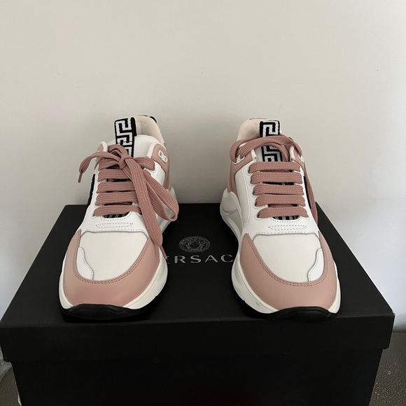 VERSACE SNEAKERS | authentic | NEW - Picture 2 of 9